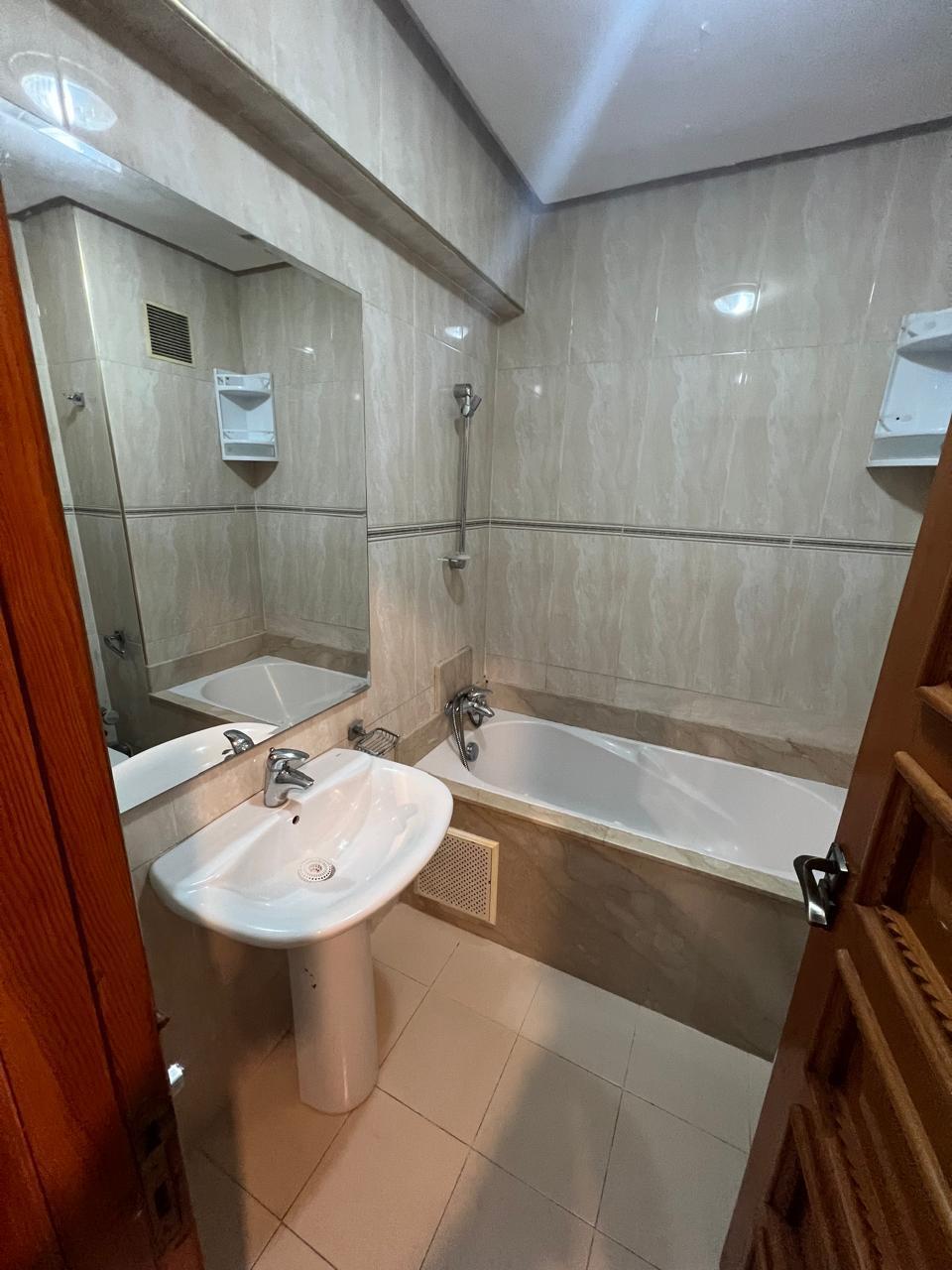 Appartement 114 m² à Av Abdelkrim El Khattabi — 8