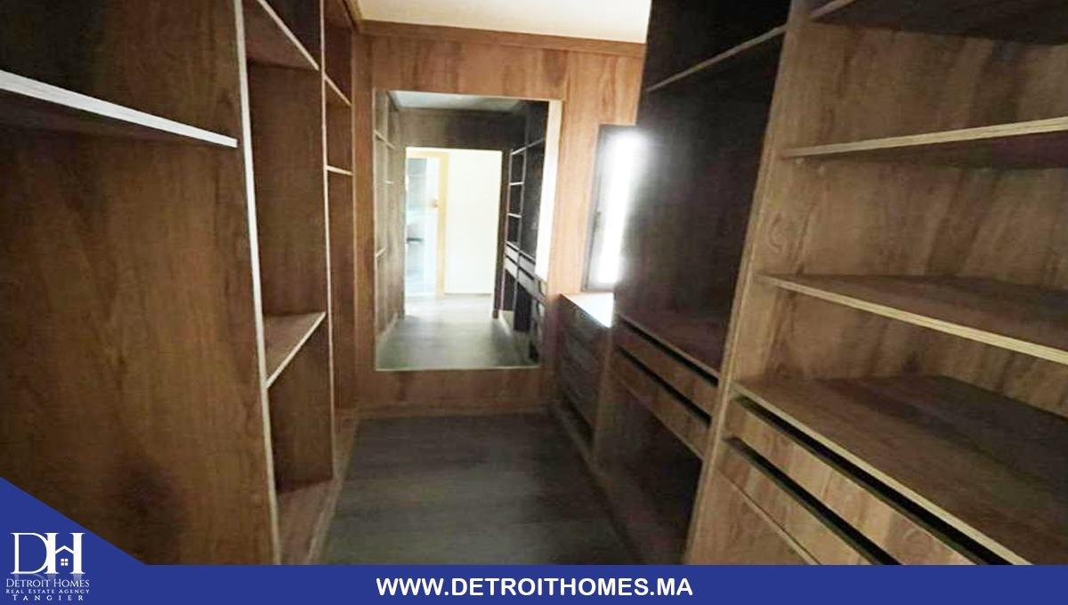 Appartement 180 m² f indéfini — 9