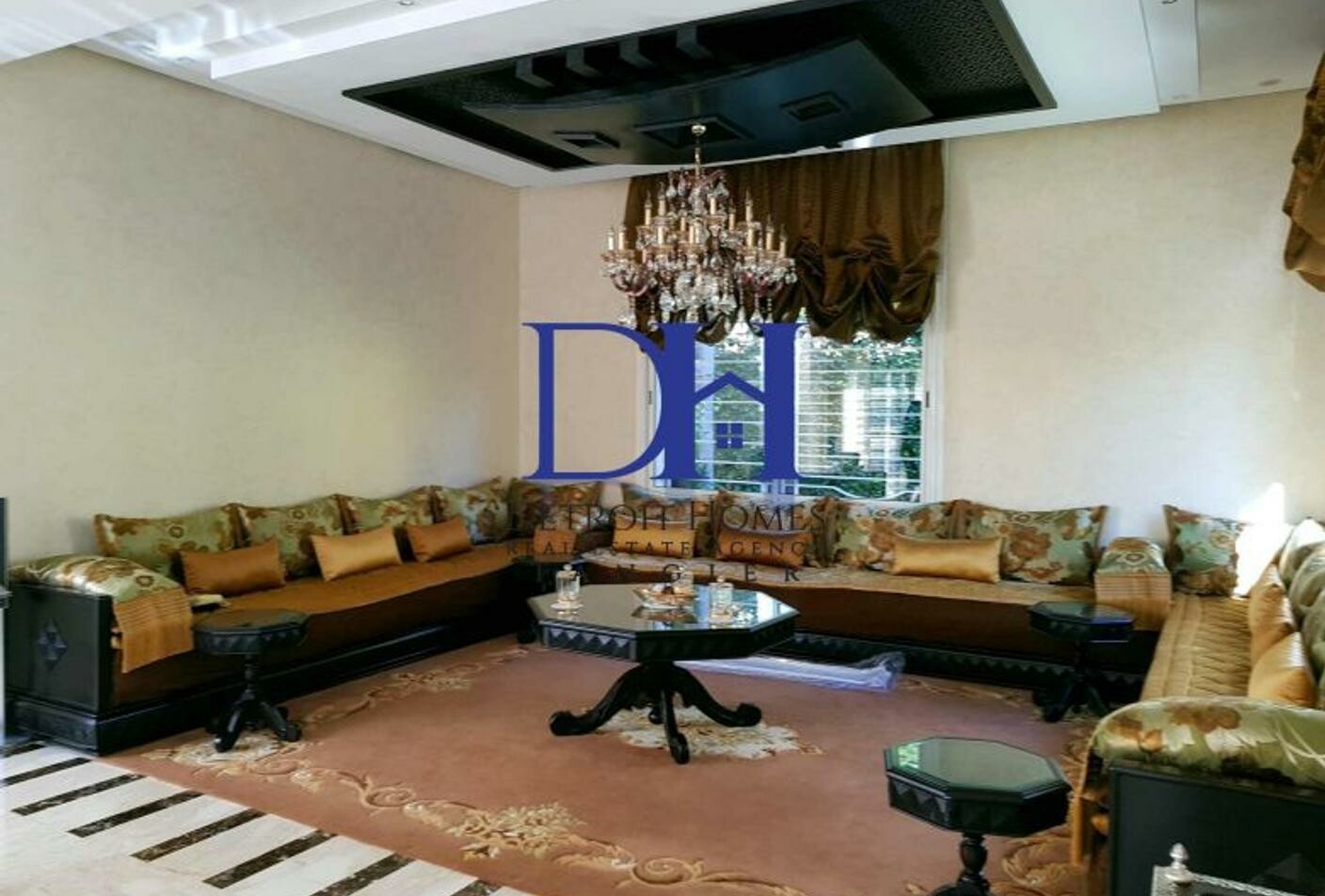 فيلا 560 م² في Centre ville — 8