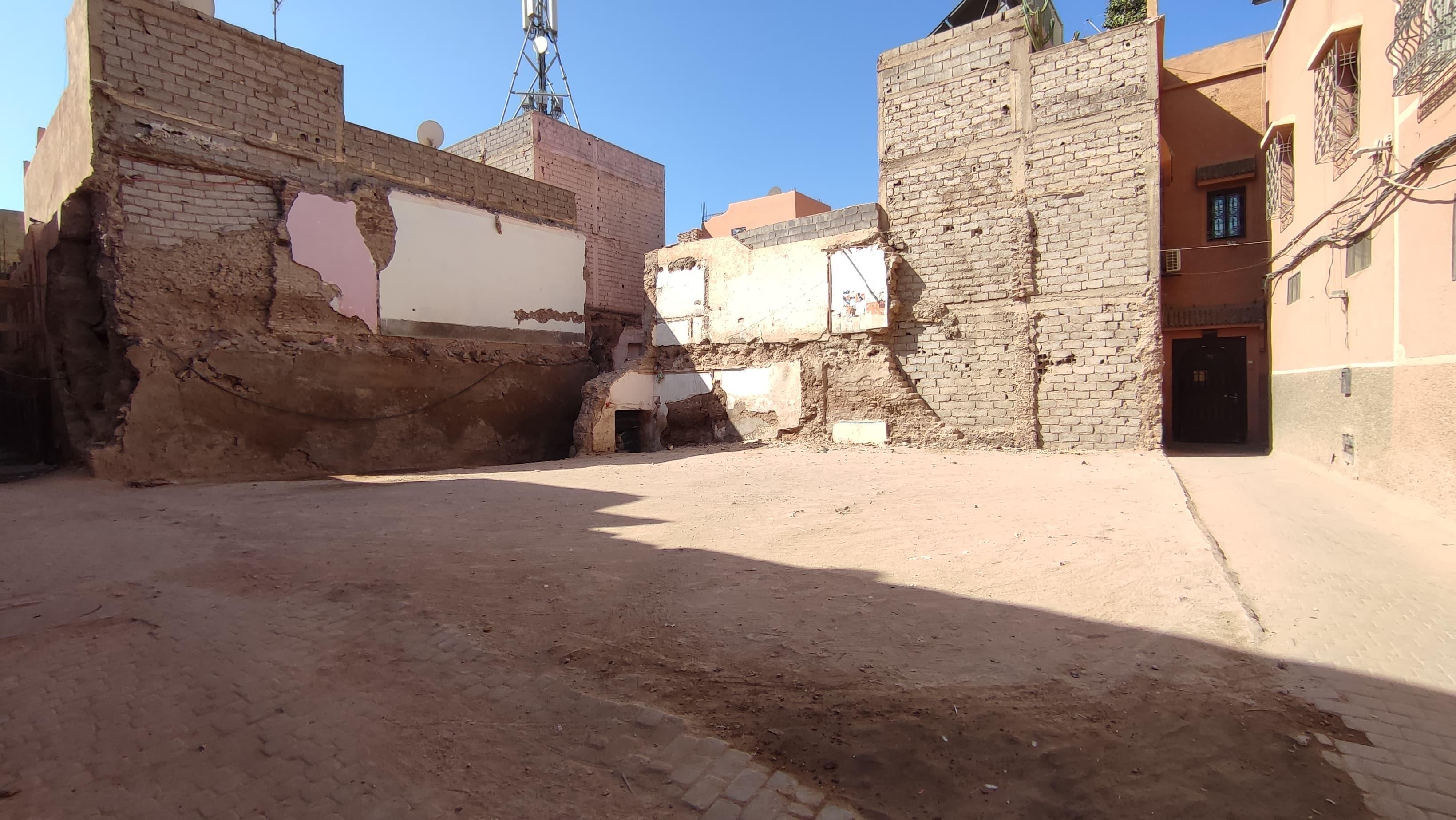 A vendre : Terrain constructible dans un emplacement privilégié — 2