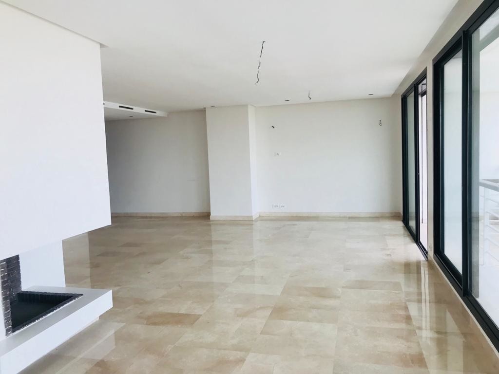 Location Appartement  VIDE Bouskoura Casablanca — 2