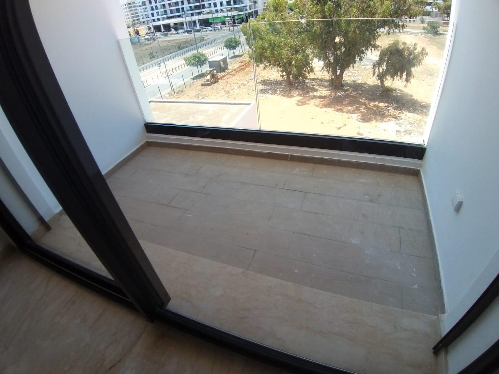 Location Appartement Vide Casa Finance City — 2