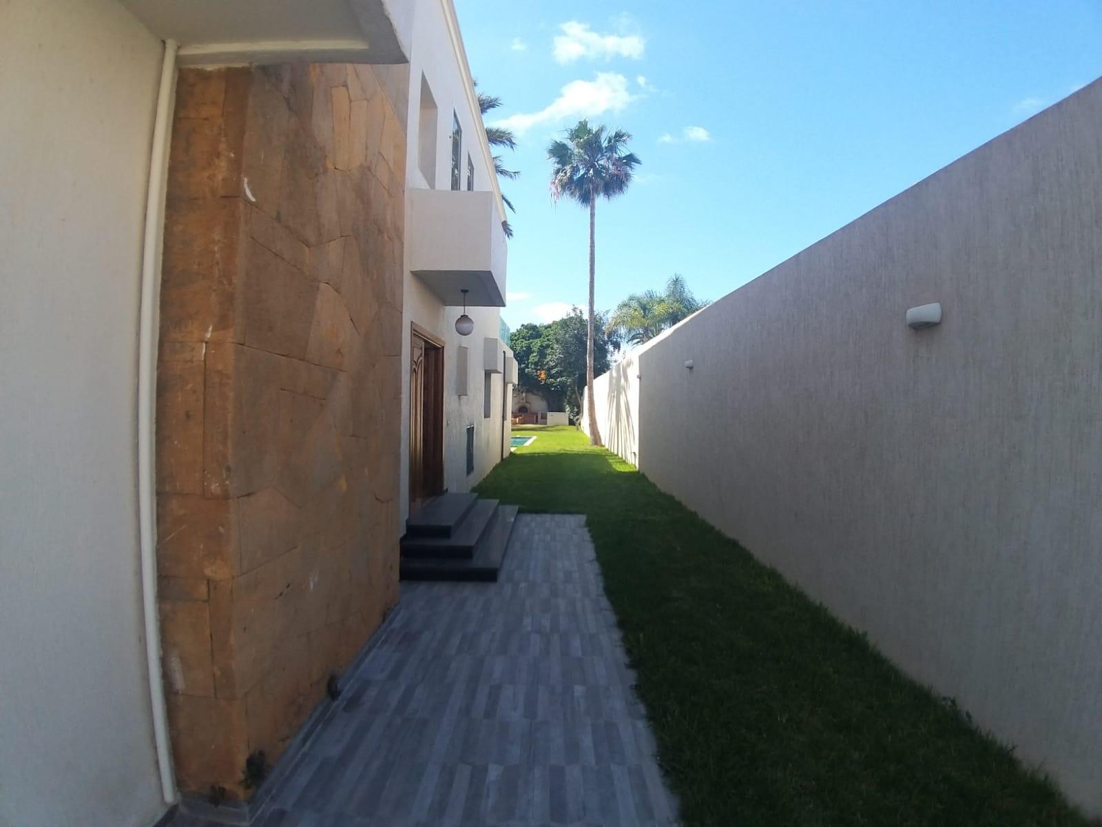 Location Villa Vide À Oasis Casablanca — 3