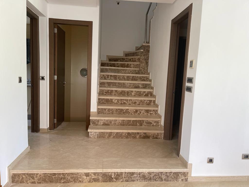 Location Villa Vide Front Du Golf Bouskoura Casablanca — 5