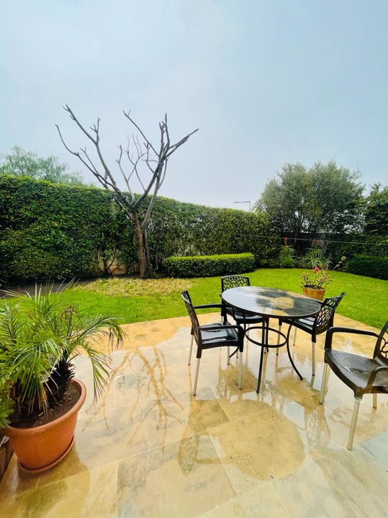 Location Villa vide  Bouskoura — 2