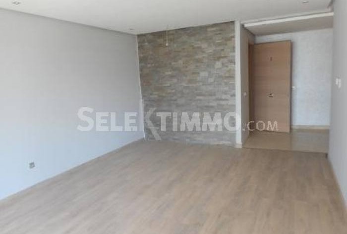 Location Appartement rez de jardin Bouskoura — 5