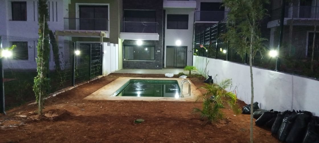 Location Appartement rez de jardin Bouskoura — 3