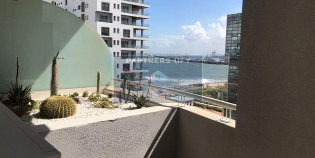 Studio joliment meublé avec terrasse et vue mer à louer