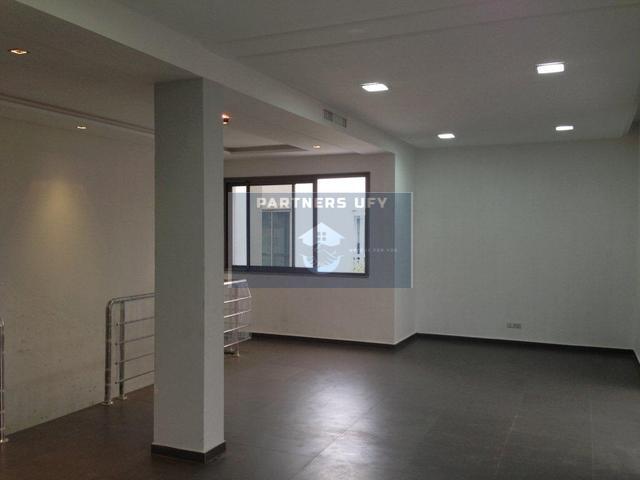 Villa à usage bureaux  construite sur deux niveaux à louer - Casablanca — 5