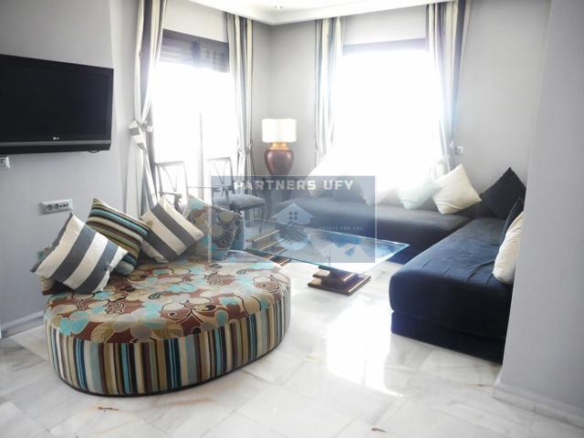 Appartement moderne et meublé en résidence avec piscine