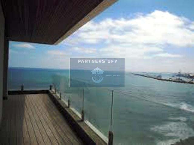 Appartement moderne avec belle terrasse et une vue imprenable sur la mer — 2
