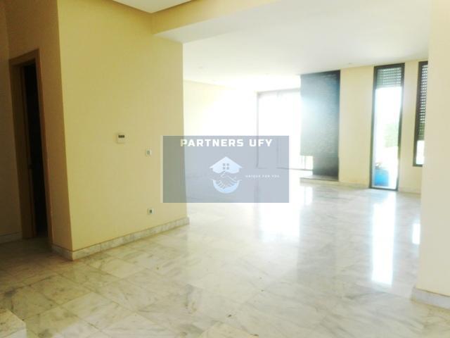Villa-a-louer  sans vis-à-vis avec beau jardin à louer dans  Résidence Fermée-Bouskoura-Casablanca — 5