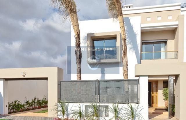 Jolie villa moderne à louer en résidence fermé