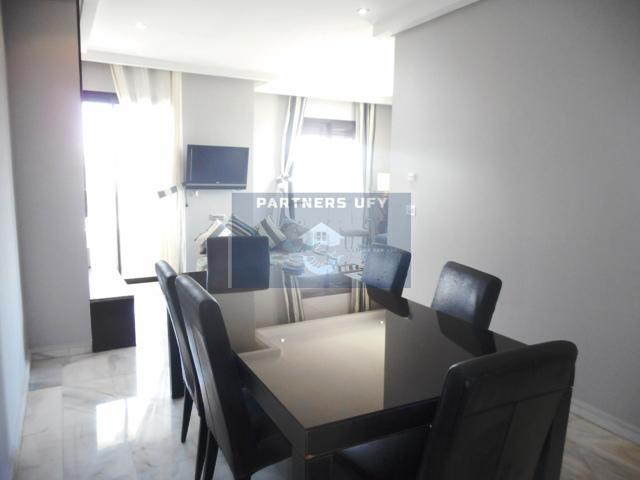 Appartement moderne et meublé en résidence avec piscine — 2