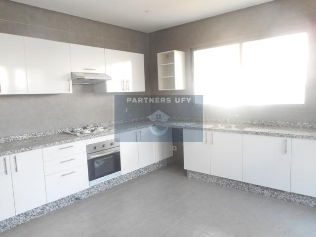 Jolie villa moderne à louer en résidence fermé — 3