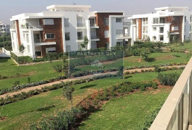 Appartement ensoleillé en résidence fermée — 2