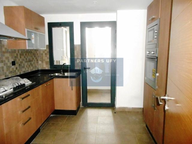 Appartement moderne avec terrasse à louer en résidence fermée — 5