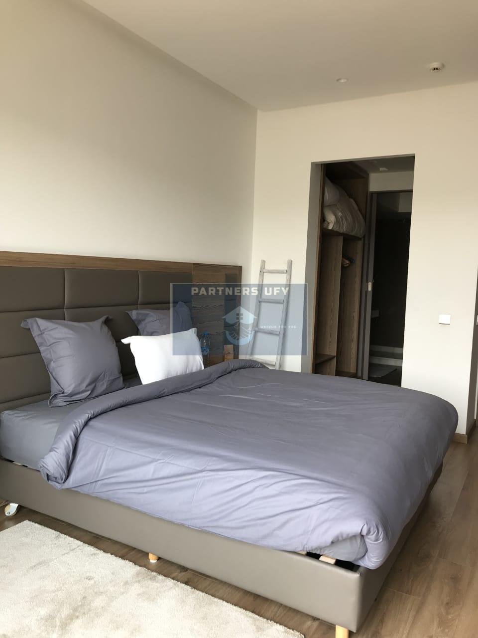 Très joli studio moderne et meublé en plein Ain dian. — 4