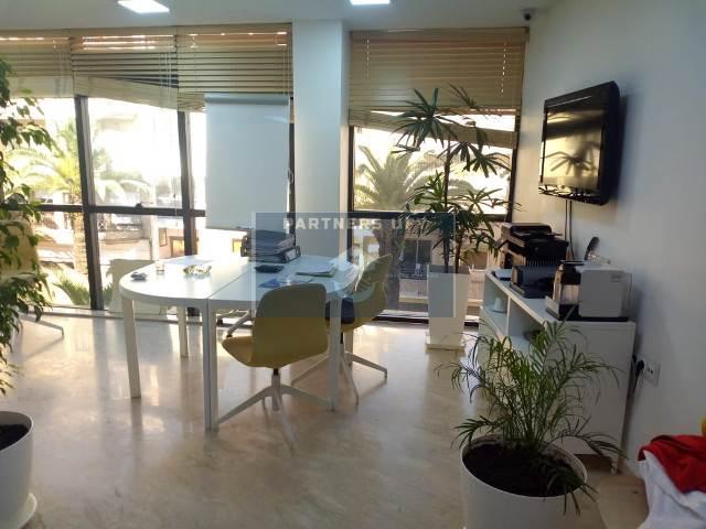 Bureau moderne et fonctionnel sur Boulevard Yaakoub el Mansour — 2