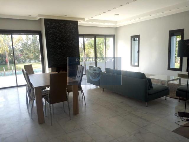 Villa moderne à louer meublée en résidence fermée-Bouskoura — 2