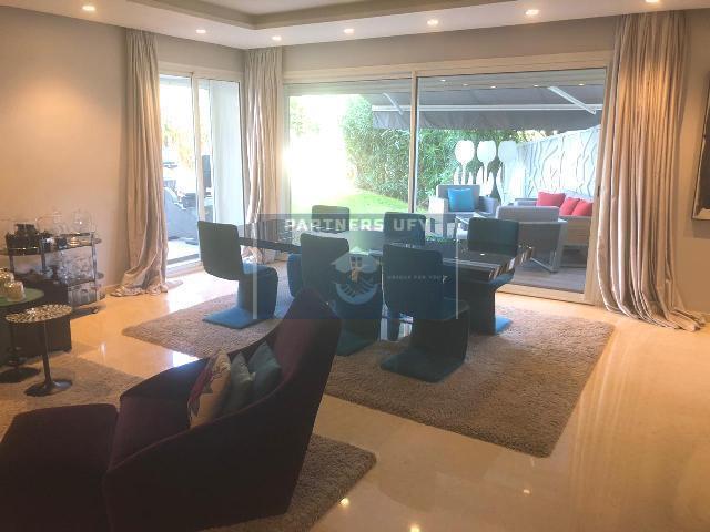 Appartement avec beau jardin en résidence fermée avec piscine — 5