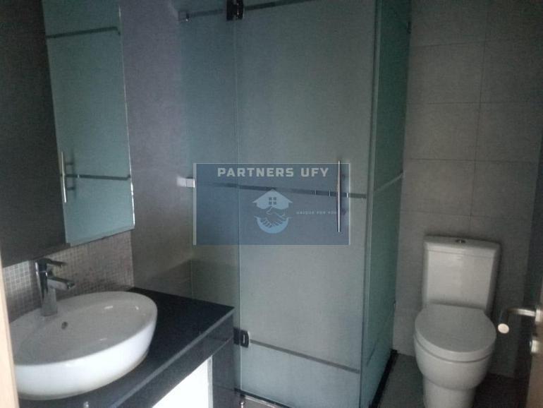 Villa moderne en front golf à louer vide en résidence fermée-Bouskoura — 6