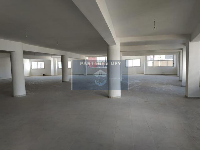 Plateau bureau de 450 m2 à louer. Situé en zone industrielle à Ain Sebaa  Casablanca