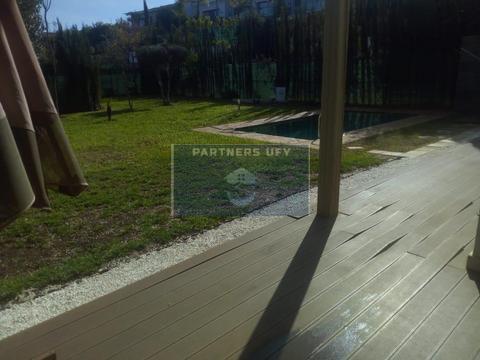 Joli appartement meublé en rez de jardin avec piscine et grand jardin a louer. — 3