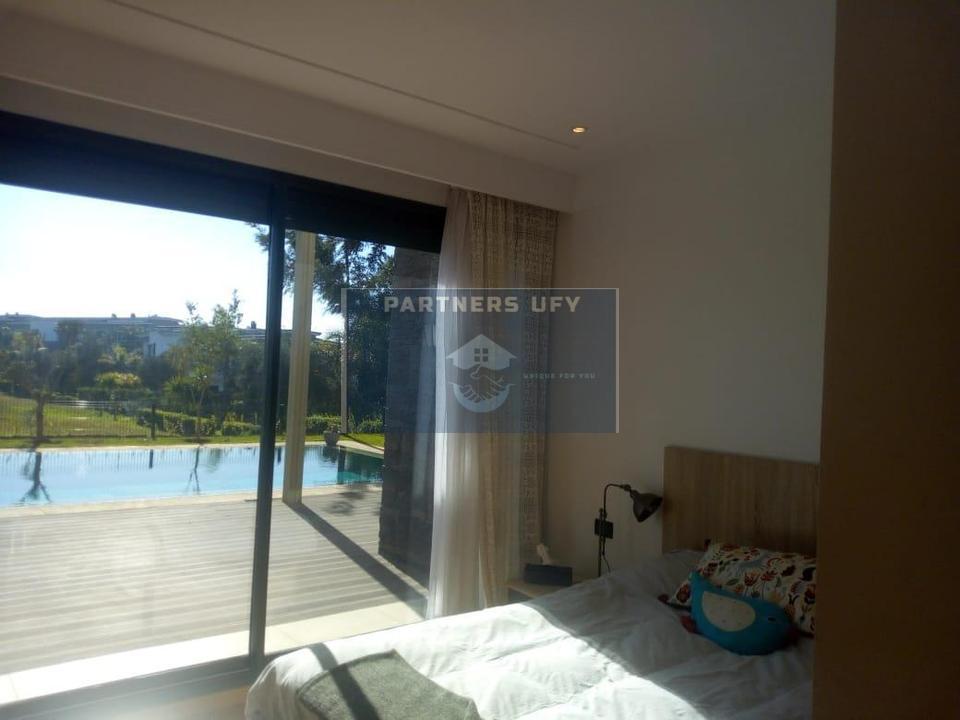 Joli appartement en rez de jardin avec piscine a louer. — 2