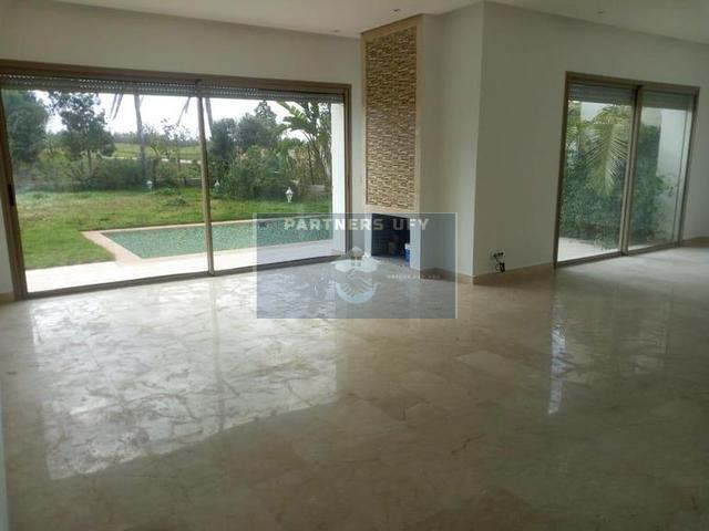 Belle villa á louer en résidence á BOUSKOURA — 3