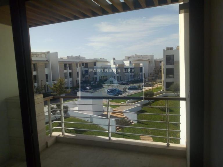 Appartement moderne à louer en résidence fermée - Bouskoura — 2