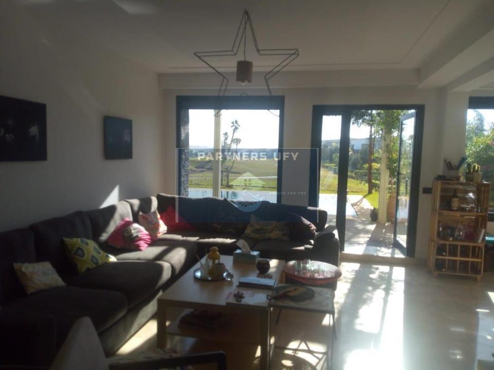 Joli appartement en rez de jardin avec piscine a louer. — 6