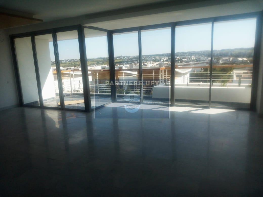 Appartement moderne à louer en résidence fermée-Bouskoura — 2