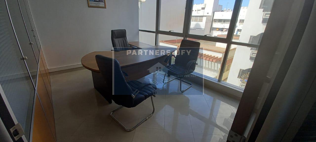 BUREAU A LOUER SUR ZERKTOUNI COTE BOULEVARD ANFA — 5