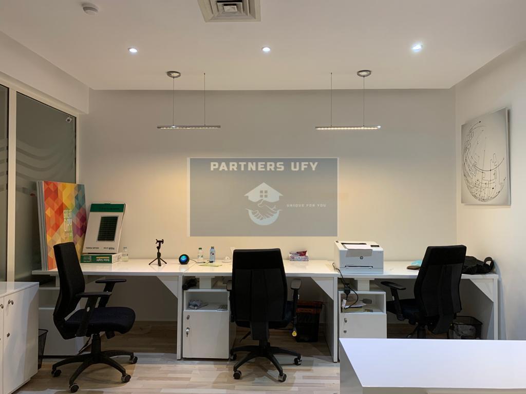 TRÈS BEAU ET LUMINEUX BUREAU EN LOCATION A ABDELMOUMEN — 4