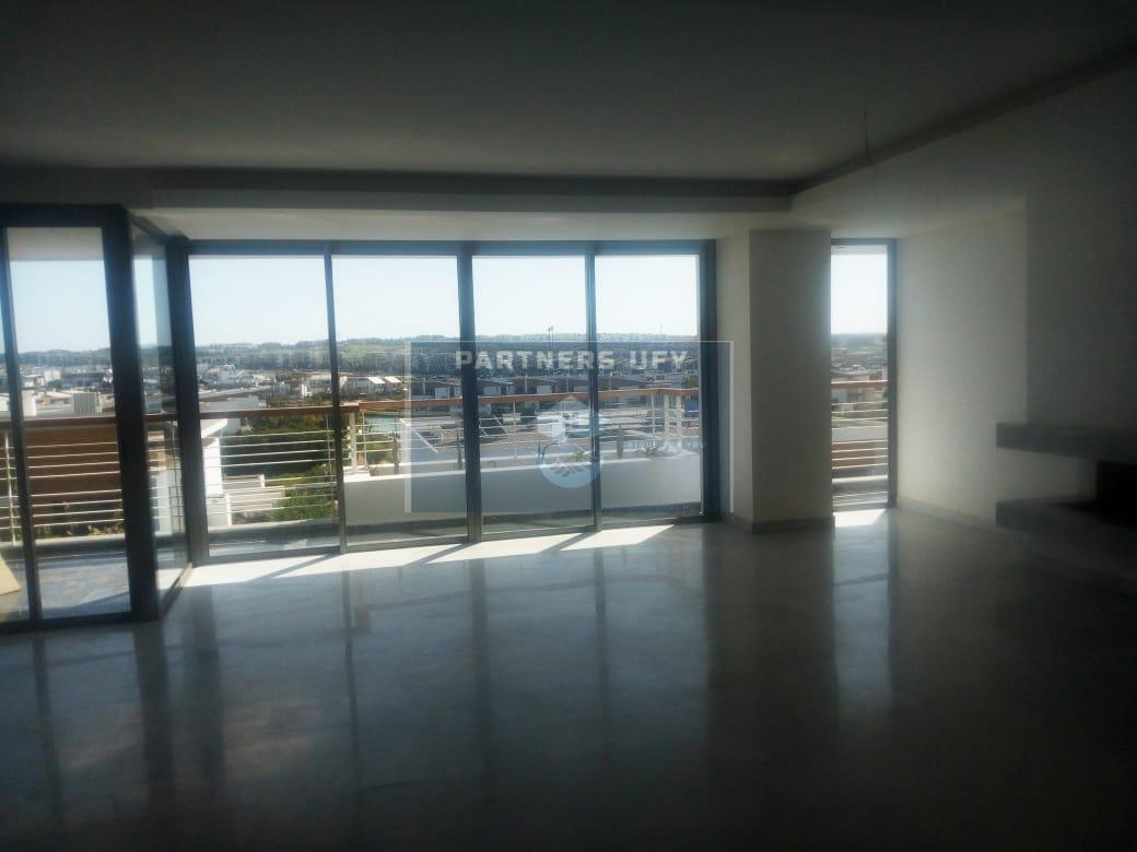 Appartement moderne à louer en résidence fermée-Bouskoura — 3