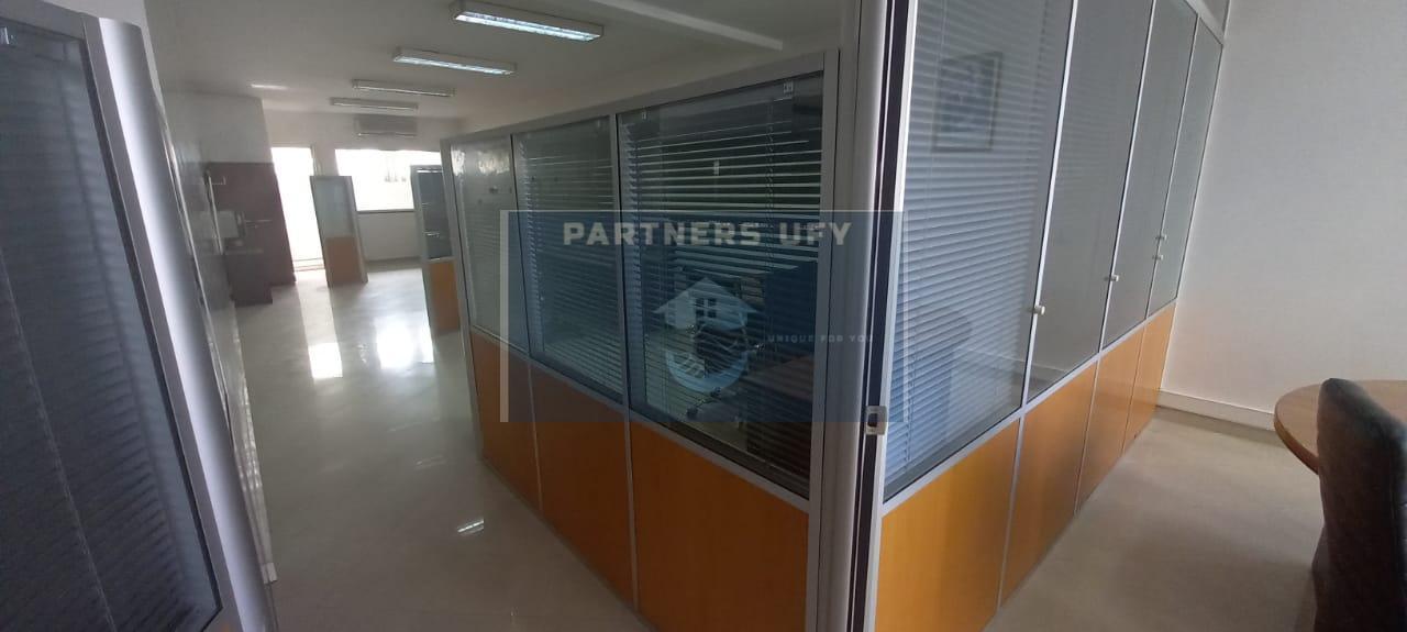 BUREAU A LOUER SUR ZERKTOUNI COTE BOULEVARD ANFA — 6