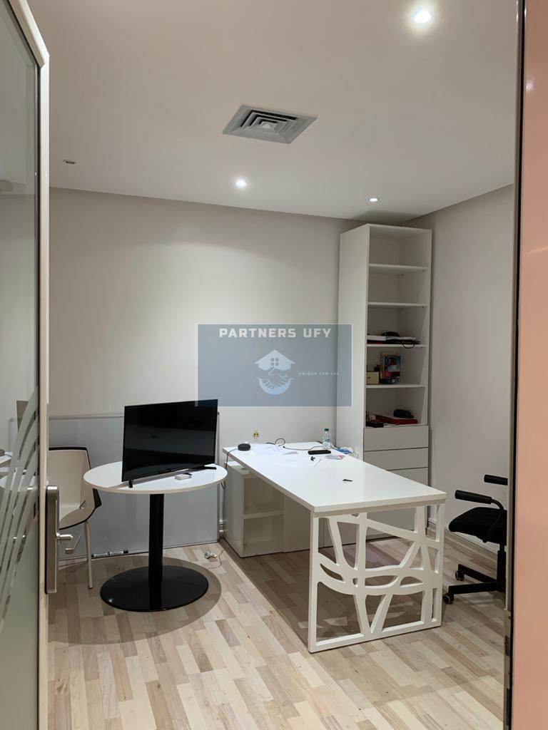 Bureau 55 m² à Abdelmoumen — 10