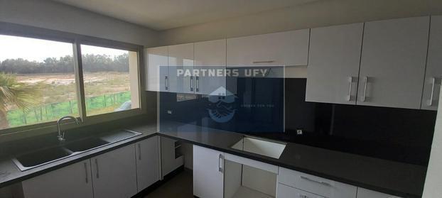 JOLI APPARTEMENT A BOUSKOURA AVEC VUE SUR PISCINCE — 5