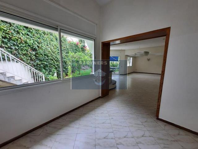 VILLA EN PLEIN PIED SUR ANFA AVEC BELLE RÉCEPTION ET VUE SUR JARDIN — 2