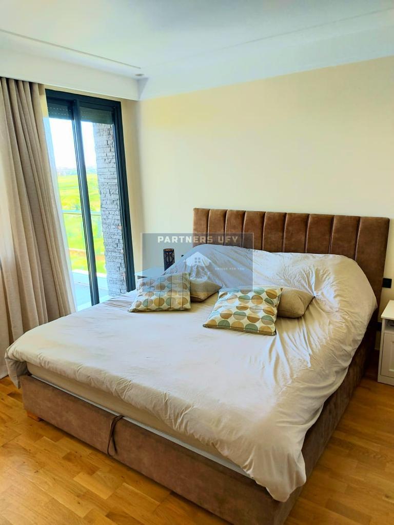 joli appartement á louer avec en résidence á BOUSKOURA- Terrasse- Vue golf — 5