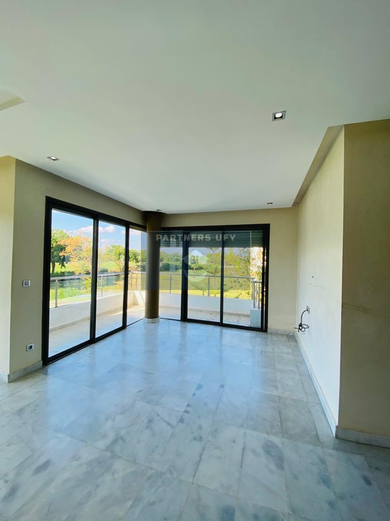 BOUSKOURA - LOCATION D'UN BEL APPARTEMENT FRONT GOLF — 2