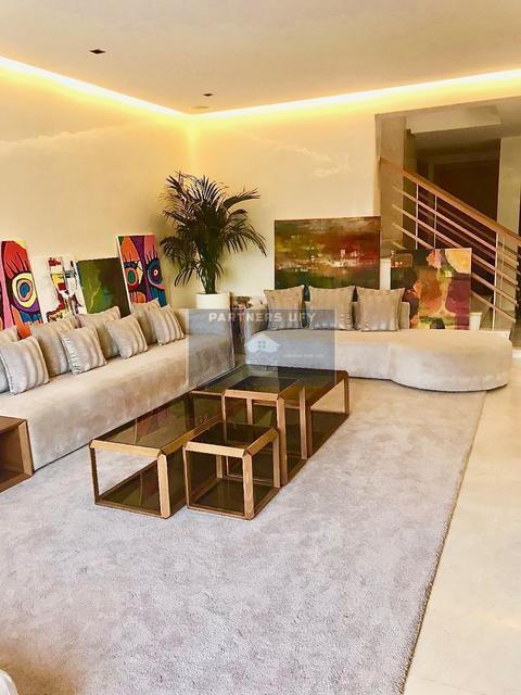 Luxueux villa avec joli jardin en résidence sécurisée - BOUSKOURA.   — 6