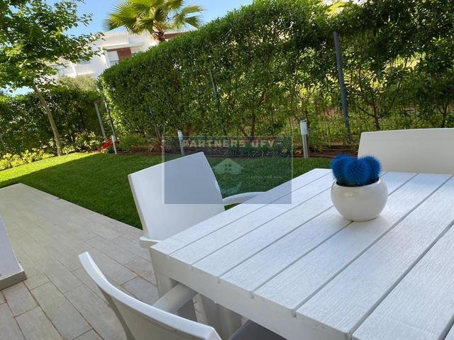 Appartement moderne en rez de jardin à louer sur Bouskoura Golf City.