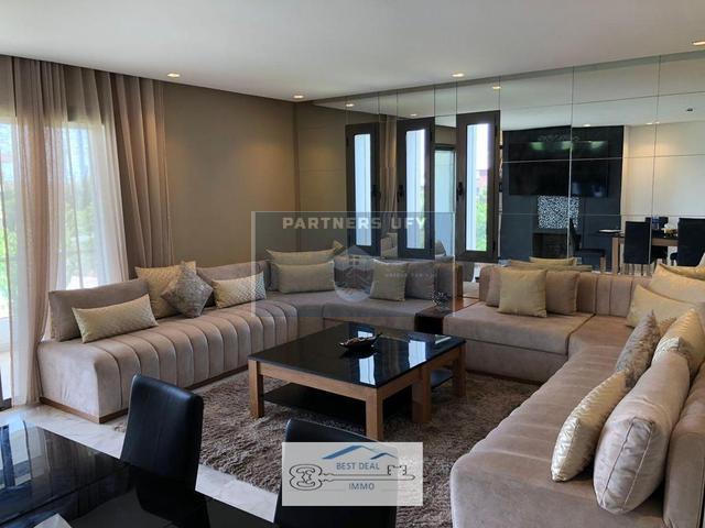 Luxueux appartement avec jolie terrasse en résidence sécurisée - BOUSKOURA.   — 5