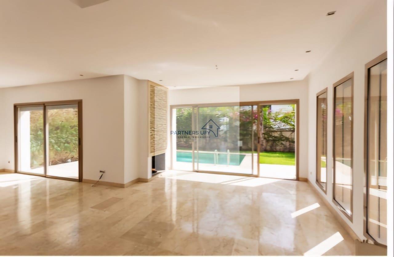 À vendre – Villa jumelée de standing à Bouskoura Golf City – Opportunité rare — 4