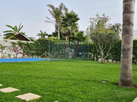 Luxueux villa avec joli jardin en résidence sécurisée - BOUSKOURA.   — 4