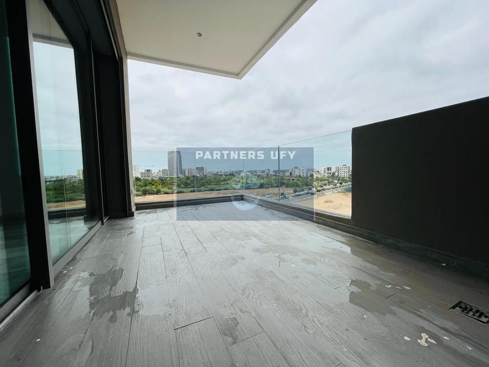 LOCATION D'UN MAGNIFIQUE  ET LUXUEUX  APPARTEMENT AVEC TERRASSE