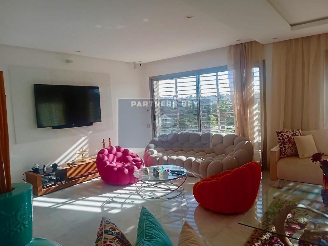 Bel appartement avec vue dégagée à vendre Oasis. — 2