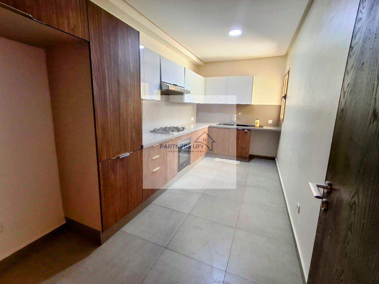 Appartement de Standing en Rez de Jardin à louer — 6
